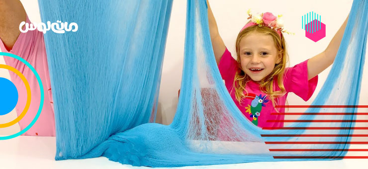 بازی دختر بچه با اسلایم بزرگ کش امده ابی