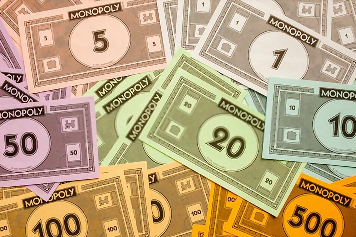 تعداد اسکناس های شروع بازی مونوپولی