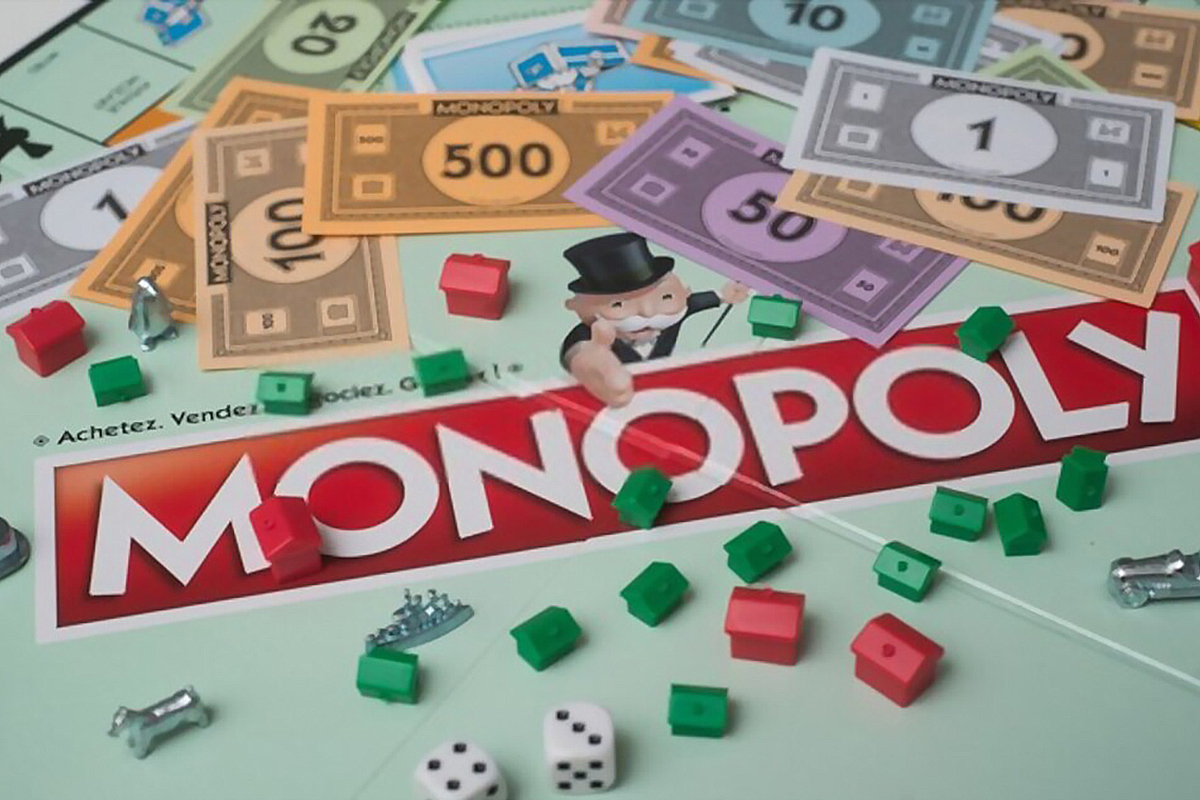 بازی کارتی مونوپولی