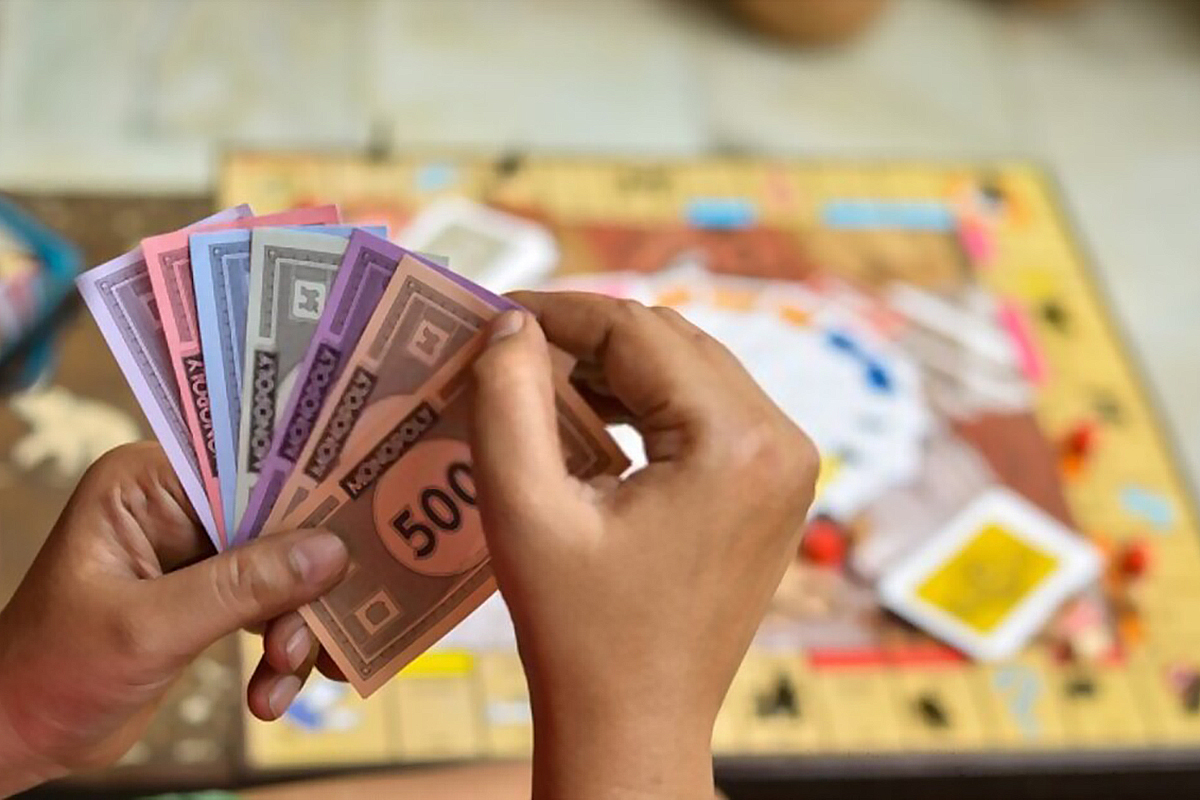 معاملات بازی مونوپولی