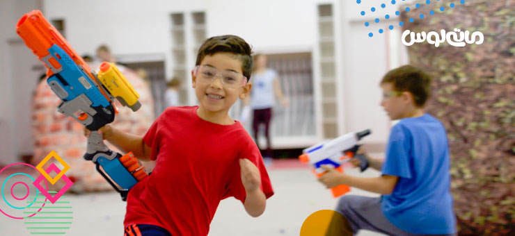 بازی کودکان با نرف و تفنگ