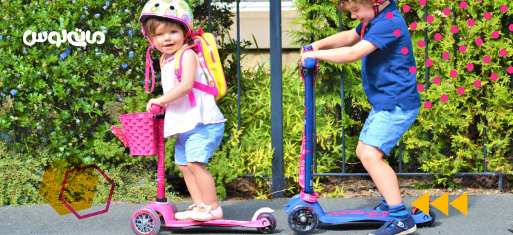 بازی دختر و پسر بچه با اسکوتر و داشتن کلاه ایمنی