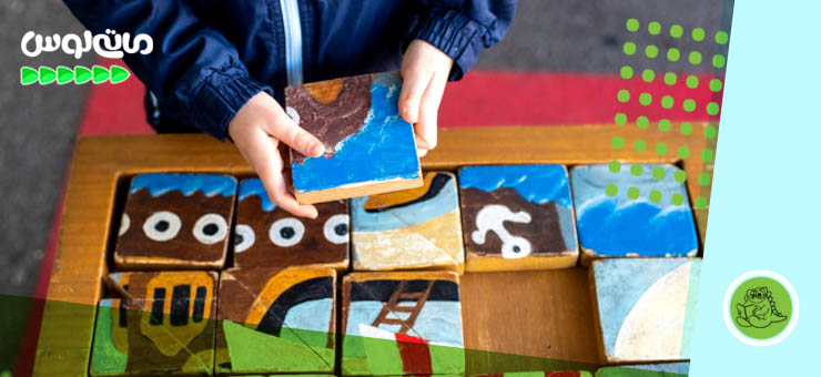 کودک در حال ساختن کاردستی سفالی