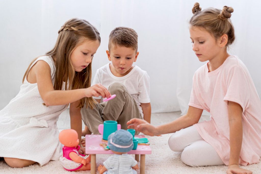 اسباب بازی خنثی جنسیتی برای بچه ها